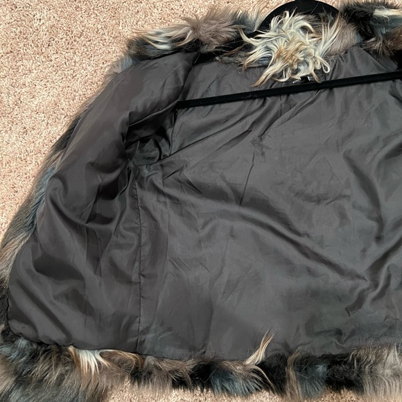 Tri Color Fur - Picture 6 of 7